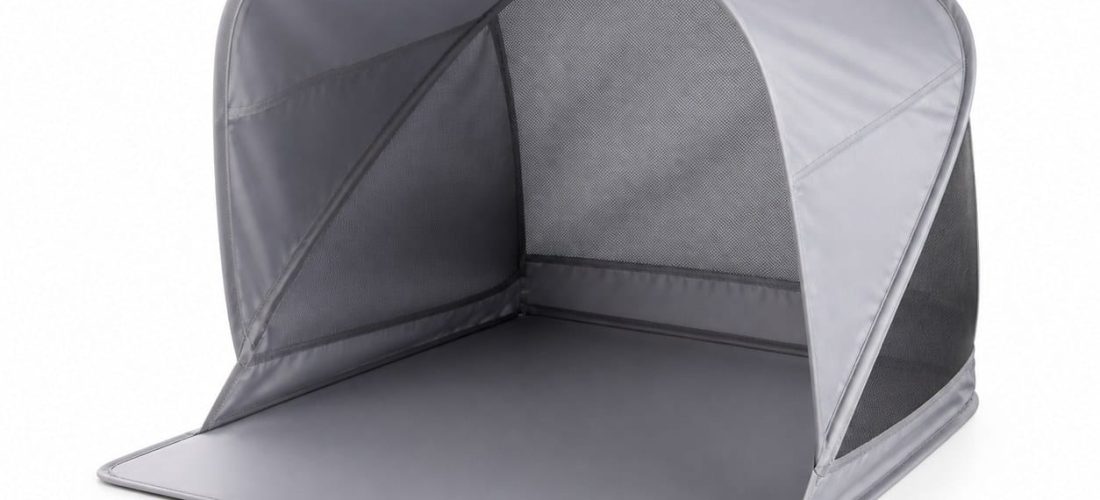 Abri de table pliant présenté seul