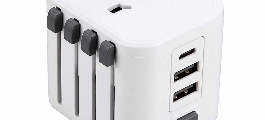 Adaptateur multiprises universel voyage présenté seul